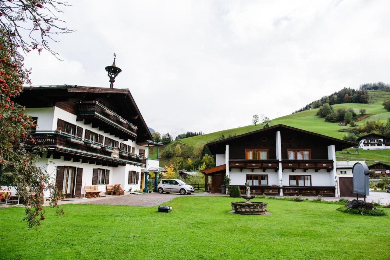 Appartements Dreimaederlhaus Maria Alm am Steinernen Meer Eksteriør bilde